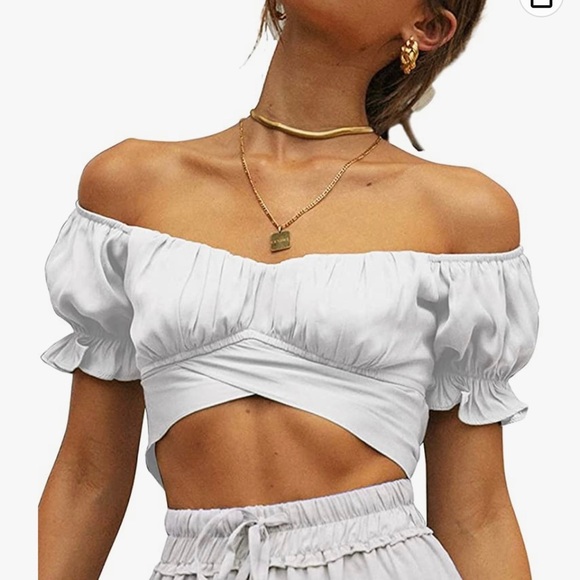 NWOT Ruffle Short Sleeve Off Shoulder Tie Back Crop Blouse Top. Size L. - Picture 4 of 6
